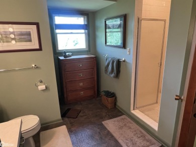 ***72-HOUR CLAUSE***  CONTINUE TO SHOW.  Beautifully designed 4 on Fairfield Golf and Country Club in Iowa - for sale on GolfHomes.com, golf home, golf lot