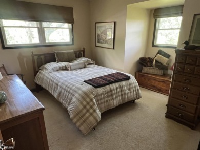 ***72-HOUR CLAUSE***  CONTINUE TO SHOW.  Beautifully designed 4 on Fairfield Golf and Country Club in Iowa - for sale on GolfHomes.com, golf home, golf lot