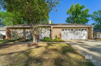 Welcome to your perfect blend of comfort and convenience in the on Lake Forest Yacht and Country Club in Alabama - for sale on GolfHomes.com, golf home, golf lot