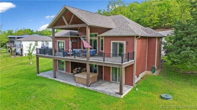 Welcome to this 6-bedroom, 4-full bath home, perfectly on Seasons Ridge At Four Seasons in Missouri - for sale on GolfHomes.com, golf home, golf lot