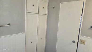 Super Clean and Nicely Updated Open Floor Plan with Lots of on Prescott Golf and Country Club in Arizona - for sale on GolfHomes.com, golf home, golf lot