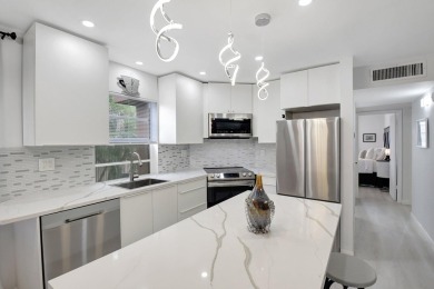 Stunning 2 BR 2 BTH top floor unit at King's Point  very on Kings Point Golf -Flanders Way in Florida - for sale on GolfHomes.com, golf home, golf lot