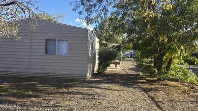 Super Clean and Nicely Updated Open Floor Plan with Lots of on Prescott Golf and Country Club in Arizona - for sale on GolfHomes.com, golf home, golf lot