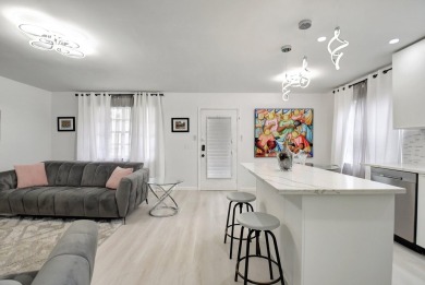 Stunning 2 BR 2 BTH top floor unit at King's Point  very on Kings Point Golf -Flanders Way in Florida - for sale on GolfHomes.com, golf home, golf lot