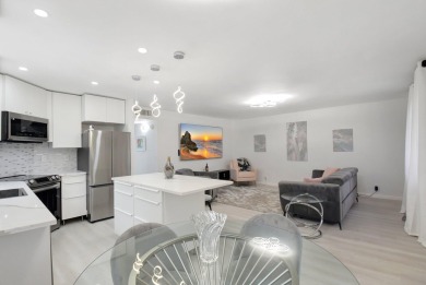 Stunning 2 BR 2 BTH top floor unit at King's Point  very on Kings Point Golf -Flanders Way in Florida - for sale on GolfHomes.com, golf home, golf lot