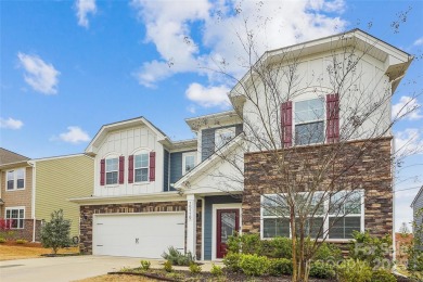 Beautifully maintained 5-bed, 4.5-bath home in Charlotte's The on The Palisades Country Club in North Carolina - for sale on GolfHomes.com, golf home, golf lot