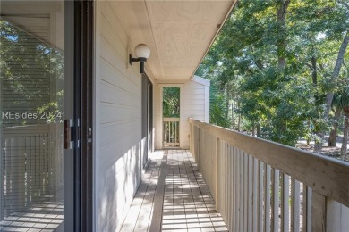 Don't miss this rare chance for a 3BR end unit in Shipmaster on Shipyard Golf Club in South Carolina - for sale on GolfHomes.com, golf home, golf lot