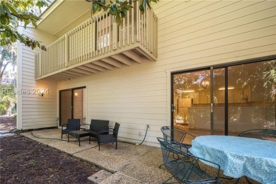 Don't miss this rare chance for a 3BR end unit in Shipmaster on Shipyard Golf Club in South Carolina - for sale on GolfHomes.com, golf home, golf lot