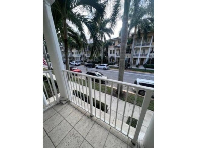 Stylish 3-story townhome in the heart of Abacoa! Open-concept on Abacoa Golf Club in Florida - for sale on GolfHomes.com, golf home, golf lot