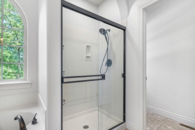 Charming 3BR/2BA Half Duplex in Gated Golf Community - on Ledgestone Country Club and Golf Course in Missouri - for sale on GolfHomes.com, golf home, golf lot