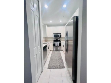 Stylish 3-story townhome in the heart of Abacoa! Open-concept on Abacoa Golf Club in Florida - for sale on GolfHomes.com, golf home, golf lot