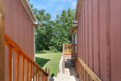 Charming 3BR/2BA Half Duplex in Gated Golf Community - on Ledgestone Country Club and Golf Course in Missouri - for sale on GolfHomes.com, golf home, golf lot