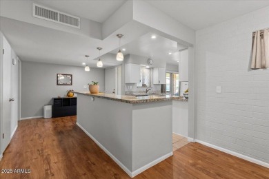 Beautifully renovated two bedroom/2 bath with enclosed bonus on Sun City Country Club in Arizona - for sale on GolfHomes.com, golf home, golf lot