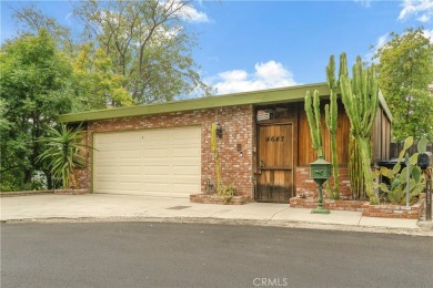 Welcome to your delightful, light and bright 2-bedroom on Woodland Hills Country Club in California - for sale on GolfHomes.com, golf home, golf lot