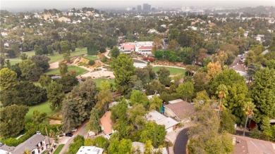 Welcome to your delightful, light and bright 2-bedroom on Woodland Hills Country Club in California - for sale on GolfHomes.com, golf home, golf lot