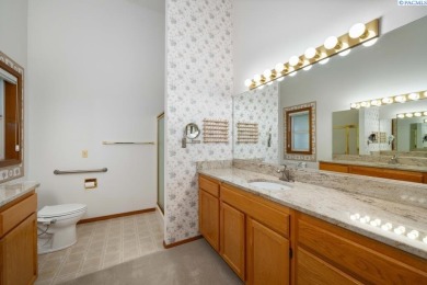 Welcome to your next chapter of *easy living with a view*! This on Canyon Lakes Golf Course in Washington - for sale on GolfHomes.com, golf home, golf lot