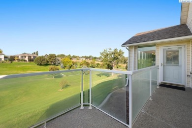 Welcome to your next chapter of *easy living with a view*! This on Canyon Lakes Golf Course in Washington - for sale on GolfHomes.com, golf home, golf lot
