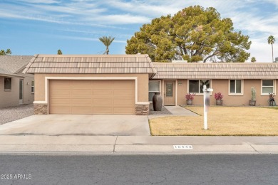 Beautiful 3 bedroom Gemini/Twin home situated on the 17th hole on Sun City Lakes West and East in Arizona - for sale on GolfHomes.com, golf home, golf lot