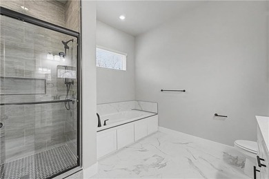 Welcome to this beautiful 3-bedroom, 2-bath home in Bella Vista on Branchwood Golf Course in Arkansas - for sale on GolfHomes.com, golf home, golf lot