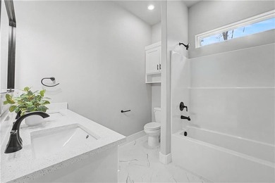 Welcome to this beautiful 3-bedroom, 2-bath home in Bella Vista on Branchwood Golf Course in Arkansas - for sale on GolfHomes.com, golf home, golf lot