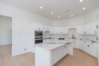 Welcome to 3 Sutton Place, a beautifully remodeled tri-level on Tascosa Country Club in Texas - for sale on GolfHomes.com, golf home, golf lot