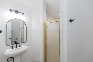 Welcome to 3 Sutton Place, a beautifully remodeled tri-level on Tascosa Country Club in Texas - for sale on GolfHomes.com, golf home, golf lot