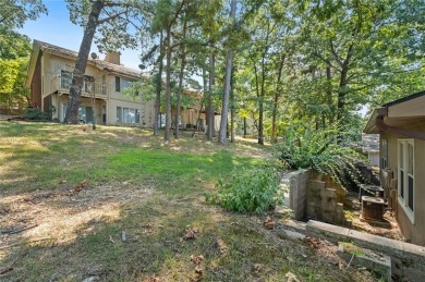 Welcome to this 2-bedroom, 1.5 bath townhouse in the heart of on Bella Vista Country Club and Golf Course in Arkansas - for sale on GolfHomes.com, golf home, golf lot