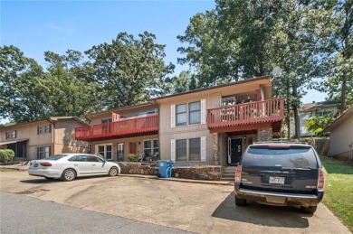 Welcome to this 2-bedroom, 1.5 bath townhouse in the heart of on Bella Vista Country Club and Golf Course in Arkansas - for sale on GolfHomes.com, golf home, golf lot