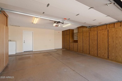 Welcome to this fully updated Stanford model home in Phase 2 of on PalmBrook Country Club in Arizona - for sale on GolfHomes.com, golf home, golf lot