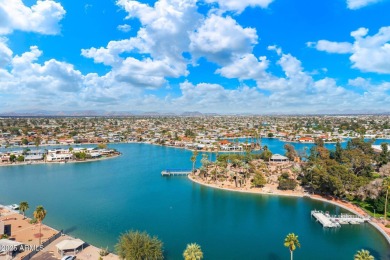 Welcome to this fully updated Stanford model home in Phase 2 of on PalmBrook Country Club in Arizona - for sale on GolfHomes.com, golf home, golf lot