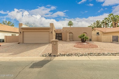 Beautifully renovated home in the gated Ironwood community of on Ironwood Golf Club in Arizona - for sale on GolfHomes.com, golf home, golf lot