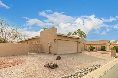 Beautifully renovated home in the gated Ironwood community of on Ironwood Golf Club in Arizona - for sale on GolfHomes.com, golf home, golf lot