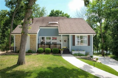 LAKE VIEWS, PRIVATE + SERENE BACKYARD, CUL-DE-SAC + 3-CAR on Lakewood Oaks Golf Club, Ltd. in Missouri - for sale on GolfHomes.com, golf home, golf lot