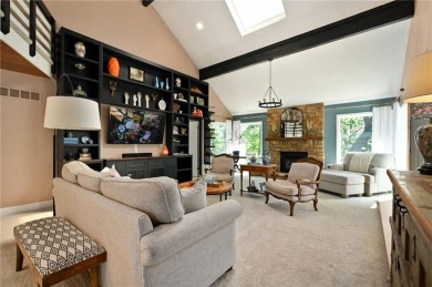 LAKE VIEWS, PRIVATE + SERENE BACKYARD, CUL-DE-SAC + 3-CAR on Lakewood Oaks Golf Club, Ltd. in Missouri - for sale on GolfHomes.com, golf home, golf lot