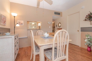 PRICE TO SELL. Beautiful condo, one bedroom, one bathroom condo on  in Florida - for sale on GolfHomes.com, golf home, golf lot