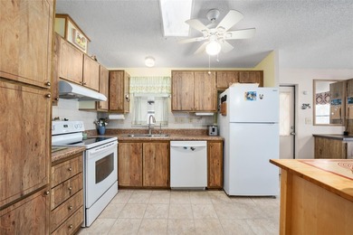 $3,000 BUYERS CLOSING CREDIT!! NO BOND OR CDD! This on El Diablo Executive Golf Course in Florida - for sale on GolfHomes.com, golf home, golf lot