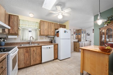 $3,000 BUYERS CLOSING CREDIT!! NO BOND OR CDD! This on El Diablo Executive Golf Course in Florida - for sale on GolfHomes.com, golf home, golf lot