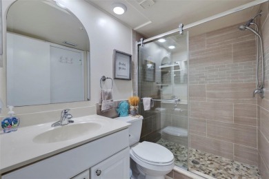 NO FLOOD INSURANCE REQUIRED! DID NOT FLOOD DURING 2024 STORMS! on Isla Del Sol Yacht and Country Club in Florida - for sale on GolfHomes.com, golf home, golf lot
