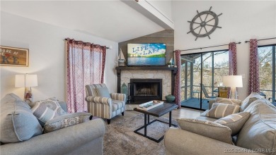Welcome to Tan Tar A Estates! This 3 bedroom, 4 bathroom home is on The Oaks Golf Course in Missouri - for sale on GolfHomes.com, golf home, golf lot