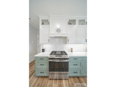 This gorgeous custom home in Fairway Estates is sure to take on Sage Lakes Municipal Golf Course in Idaho - for sale on GolfHomes.com, golf home, golf lot