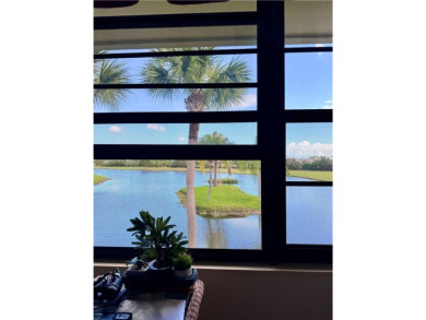 Cozy into this furnished, turnkey 2bd/2ba condo! Enjoy cooking on Vista Plantation Golf Club in Florida - for sale on GolfHomes.com, golf home, golf lot