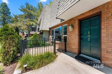 Ideal North End/Highlands location! Fantastic opportunity to buy on Crane Creek Country Club in Idaho - for sale on GolfHomes.com, golf home, golf lot