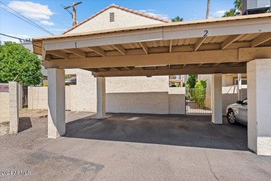 Very close to Old Town Scottsdale, this remodeled end-unit on Scottsdale Shadows in Arizona - for sale on GolfHomes.com, golf home, golf lot