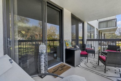*LOWEST PRICED and TOTALLY RENOVATED!* GORGEOUS VOYAGER CONDO! on Pompano Beach Golf Course  in Florida - for sale on GolfHomes.com, golf home, golf lot
