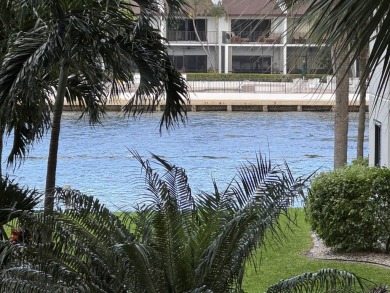 *LOWEST PRICED and TOTALLY RENOVATED!* GORGEOUS VOYAGER CONDO! on Pompano Beach Golf Course  in Florida - for sale on GolfHomes.com, golf home, golf lot