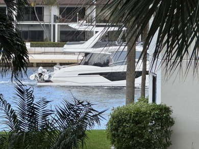 *LOWEST PRICED and TOTALLY RENOVATED!* GORGEOUS VOYAGER CONDO! on Pompano Beach Golf Course  in Florida - for sale on GolfHomes.com, golf home, golf lot