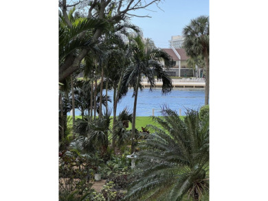 *LOWEST PRICED and TOTALLY RENOVATED!* GORGEOUS VOYAGER CONDO! on Pompano Beach Golf Course  in Florida - for sale on GolfHomes.com, golf home, golf lot