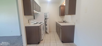 Well maintained Wildwood condo in Marysville! This 2 bedroom 1 on Marysville Golf Course in Michigan - for sale on GolfHomes.com, golf home, golf lot
