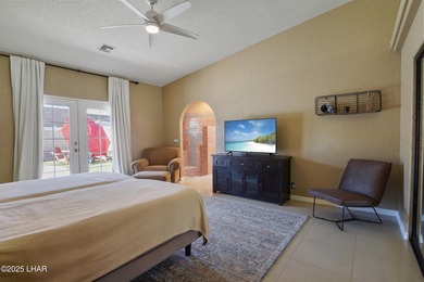 Welcome to your Havasu getaway-where lake views, golf course on London Bridge Golf Course in Arizona - for sale on GolfHomes.com, golf home, golf lot