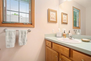 Get ready to move right into this fantastic 2bed, 3bth condo in on Oak Ridge Golf Club in Michigan - for sale on GolfHomes.com, golf home, golf lot